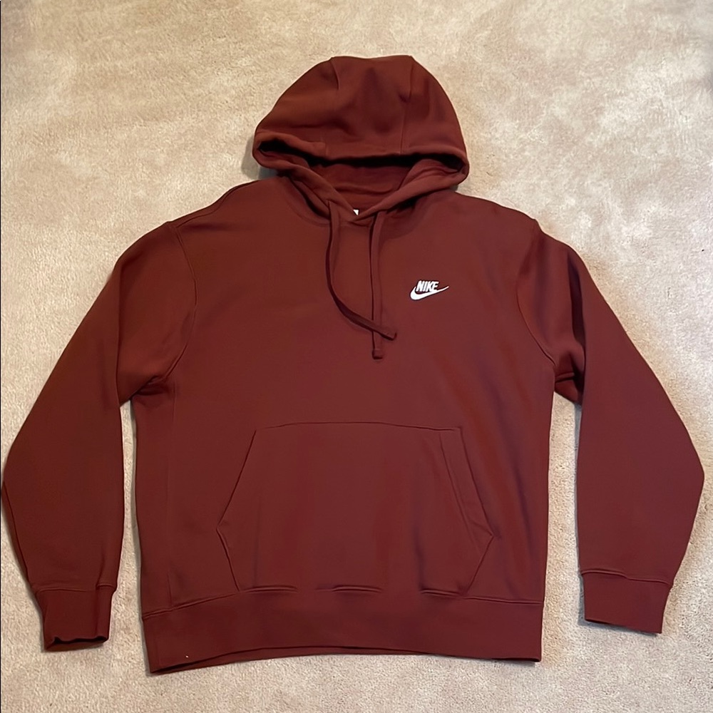 Nike Men's burgundy Hoodie